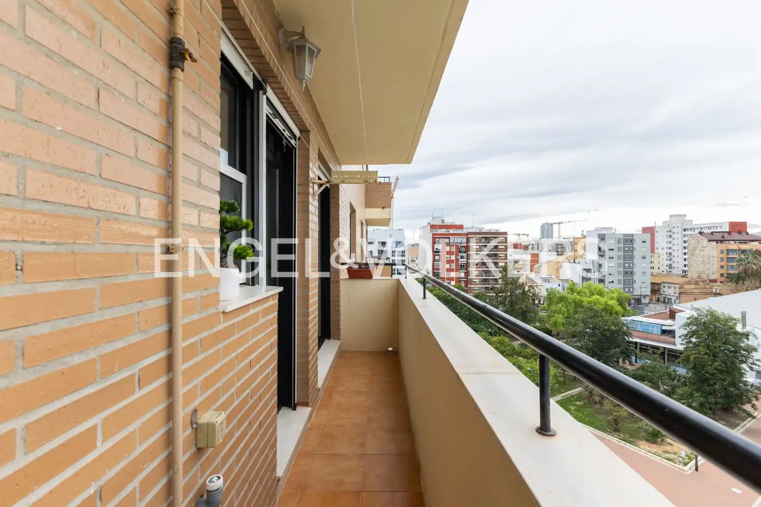 Terraza de Piso de alquiler en Valencia con Calefacción y Balcón