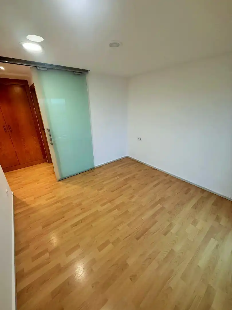 Appartamento con terrazza in affitto a Calle Maximiliano Thous, imagen 20
