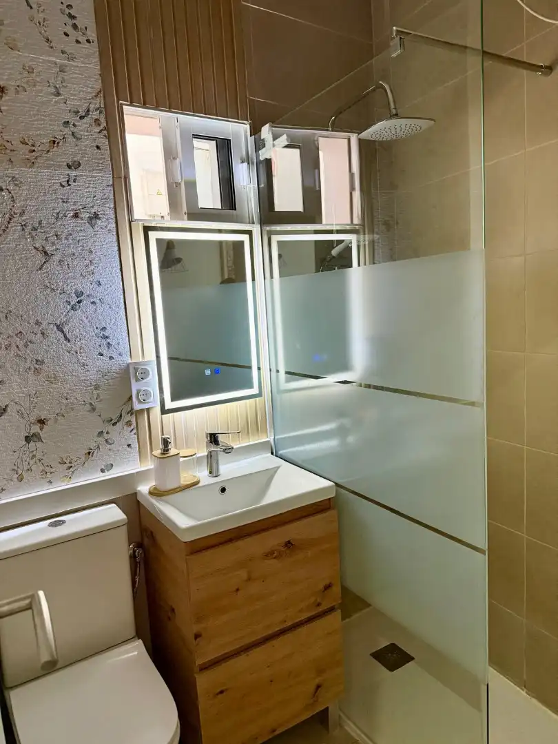 Badezimmer von Wohnungen zur Miete in Ubrique mit Heizung, Möbliert und Waschmaschine