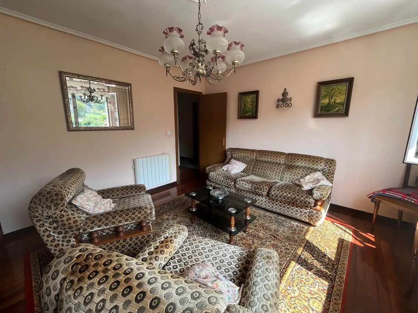 Sala d'estar de Pis en venda en Ramales de la Victoria amb Terrassa i Moblat