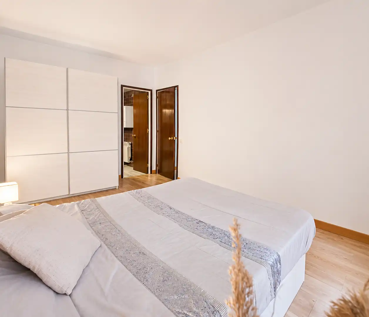 Bedroom of Flat for sale in Barcelona  with Air Conditioner, Heating and Furnished