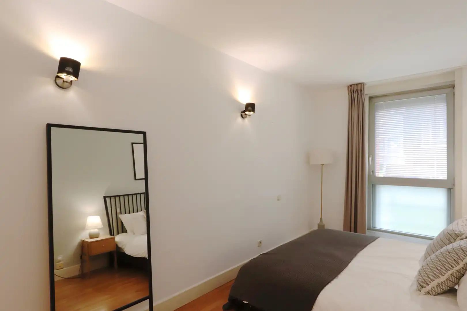 Bedroom of Flat for sale in Madrid  with Air Conditioner, Heating and Private garden
