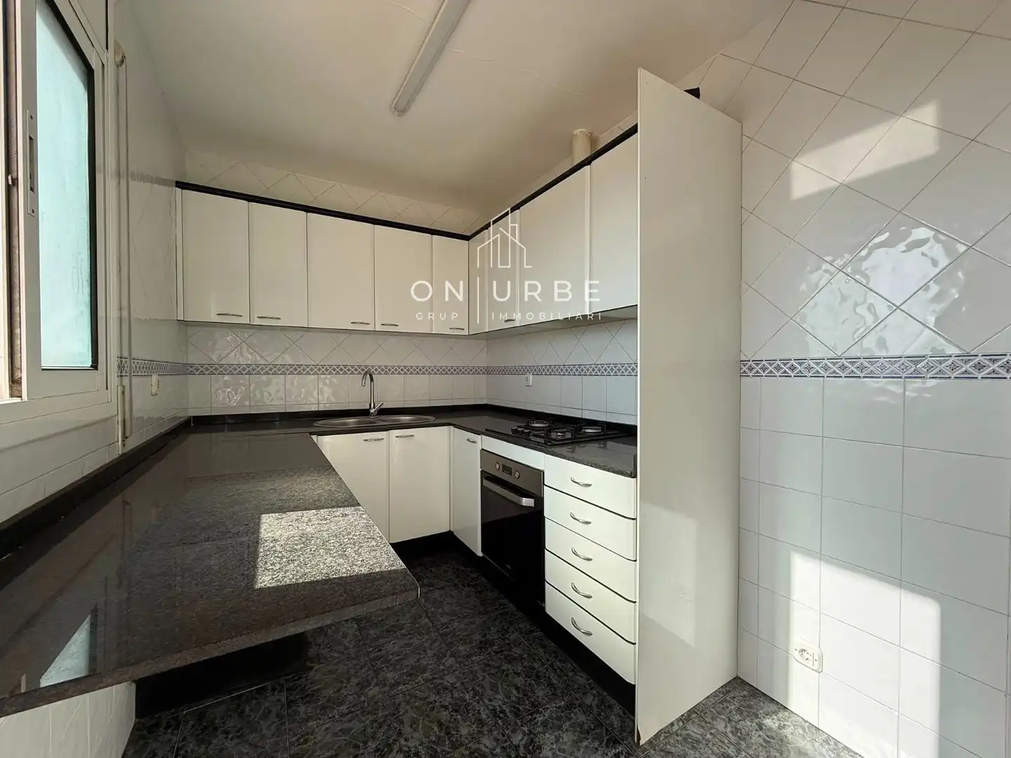 Küche von Maisonette zum Verkauf in Badalona mit Klimaanlage, Heizung und Terrasse