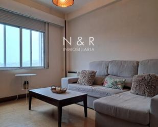 Living room of Flat to rent in Santiago de Compostela   with Heating and Furnished