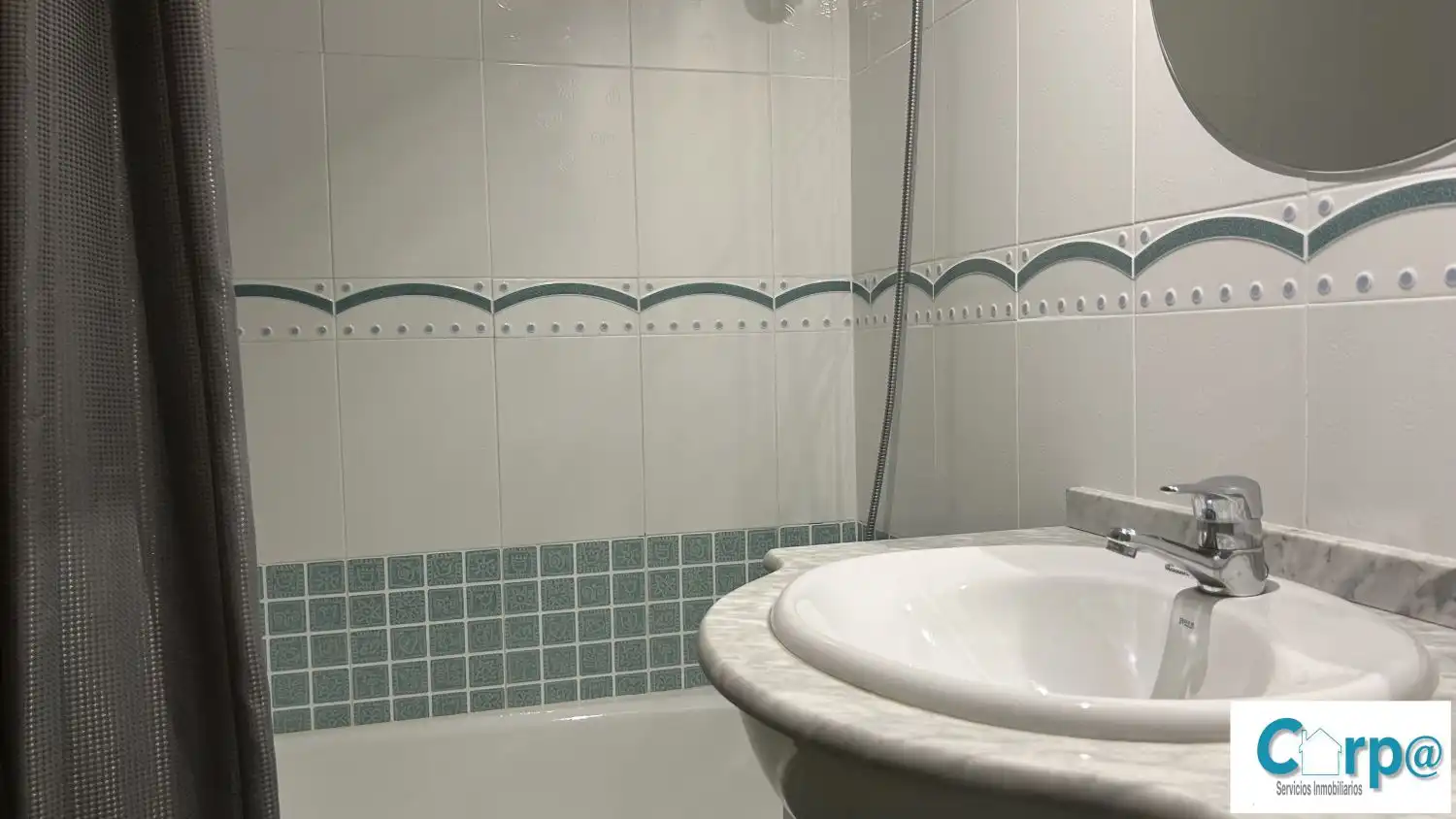 Bathroom of Houses for rent in Tavernes Blanques  with Air Conditioner, Heating and Parquet flooring
