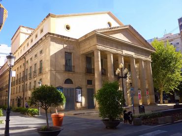 Wohngebäude zum Verkauf in Centro
