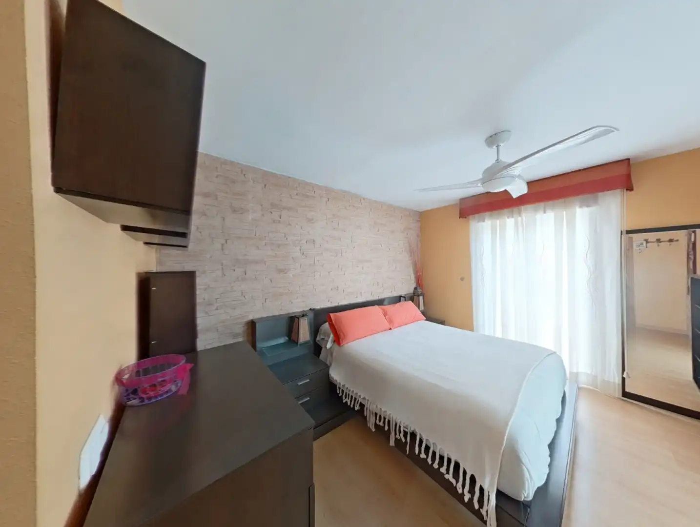 Schlafzimmer von Wohnung zum Verkauf in Málaga mit Klimaanlage, Privatgarten und Terrasse
