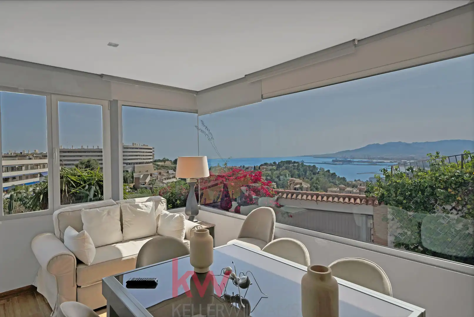 Sala de estar de Casa o chalet en venta en Málaga con Aire acondicionado, Calefacción y Jardín privado