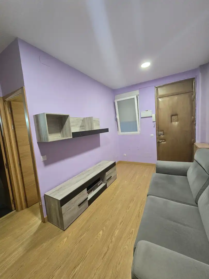 Sala de estar de Apartamento en venta en Madrid con Calefacción y Amueblado