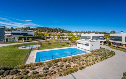 Piscina de Casa o xalet en venda en Fuente del Fresno amb Aire condicionat, Calefacció i Jardí privat