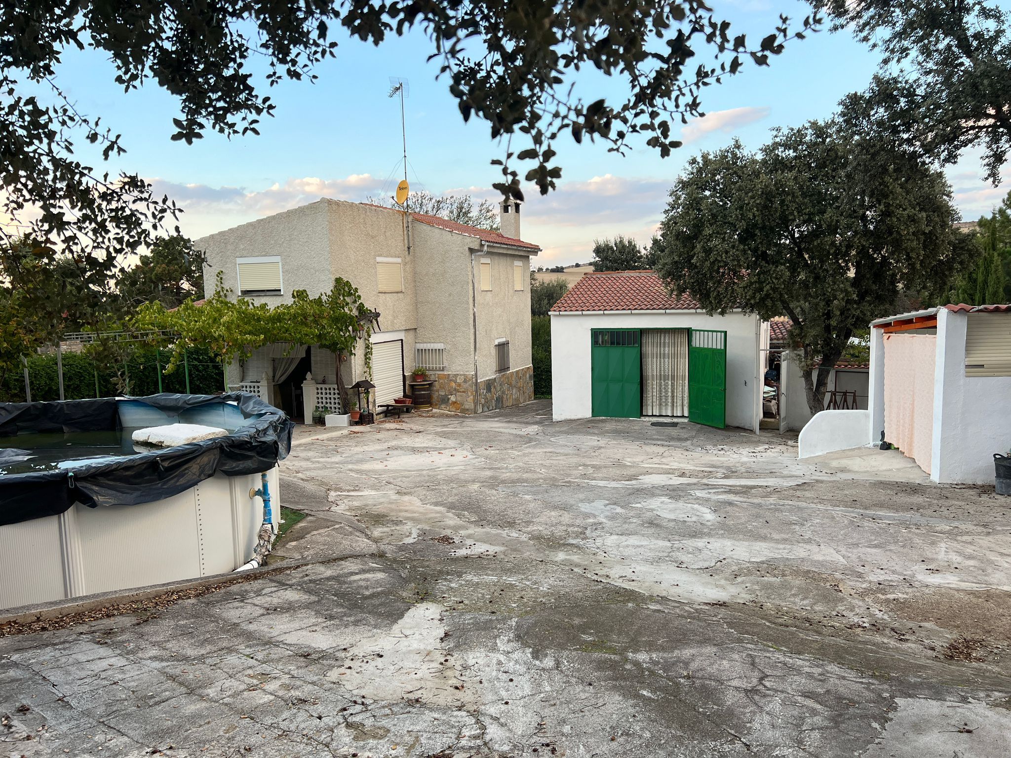 Exterior view of House or chalet for sale in Pozanco  with Private garden and Storage room
