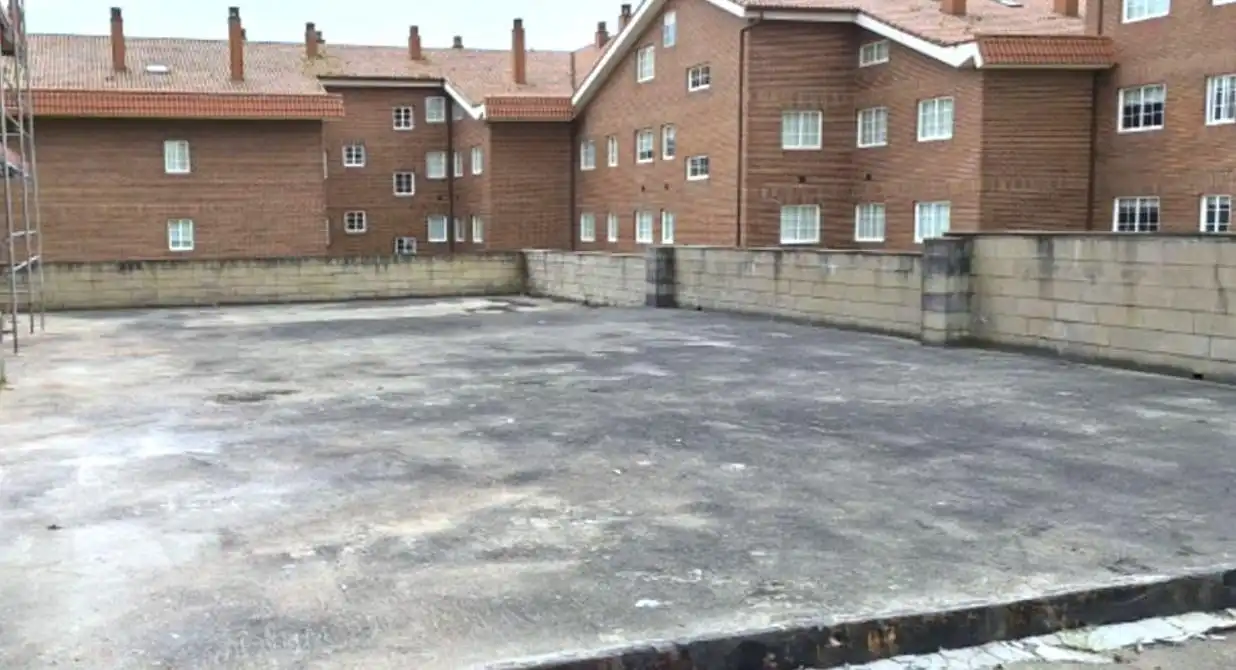 Business premises for sale in Calle Profesor Hermida 8
