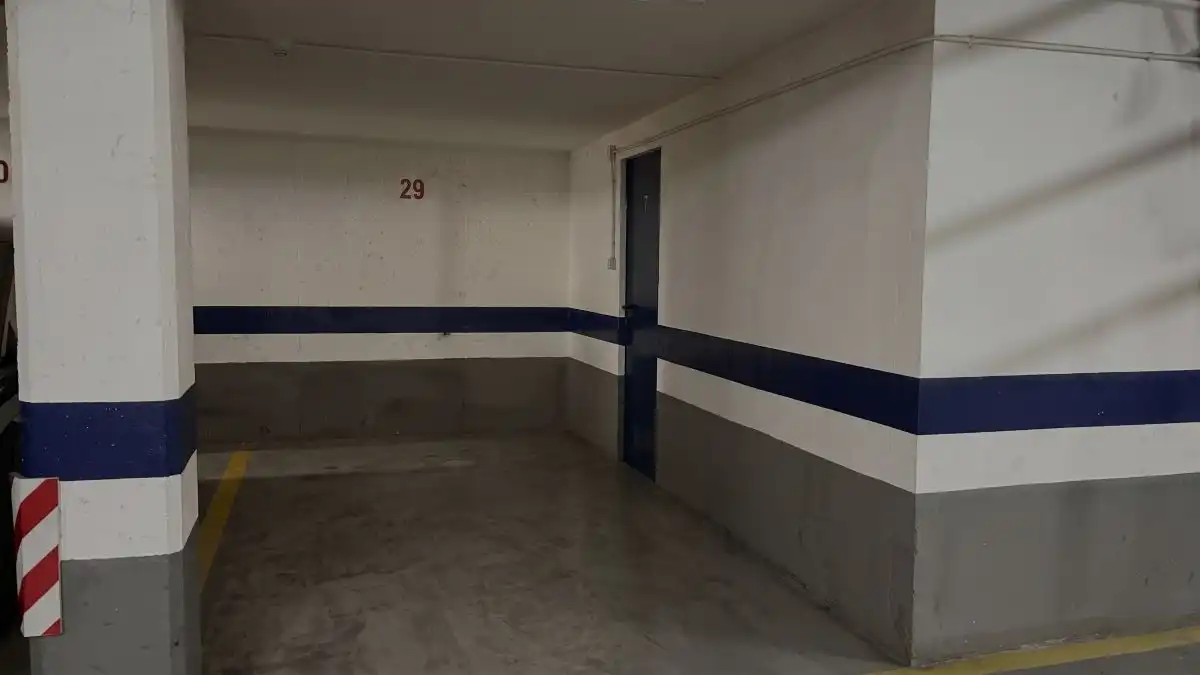 Aparcament de Garatge de lloguer en Zaragoza