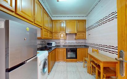 Kitchen of Flat for sale in Elche / Elx  with Air Conditioner