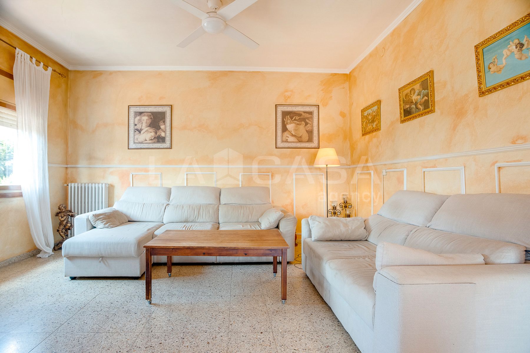 Sala de estar de Casa o chalet en venta en Canovelles con Calefacción, Terraza y Trastero