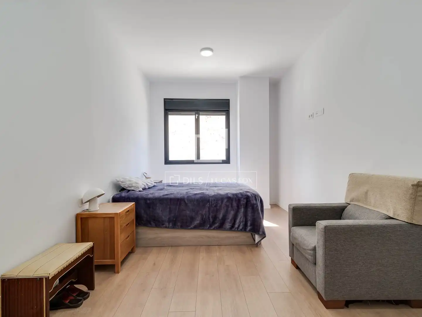 Dormitori de Pis en venda en L'Hospitalet de Llobregat amb Aire condicionat, Calefacció i Piscina