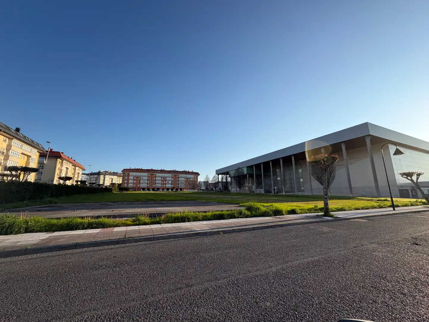 Vista exterior de Pis en venda en Narón amb Calefacció, Traster i Forn