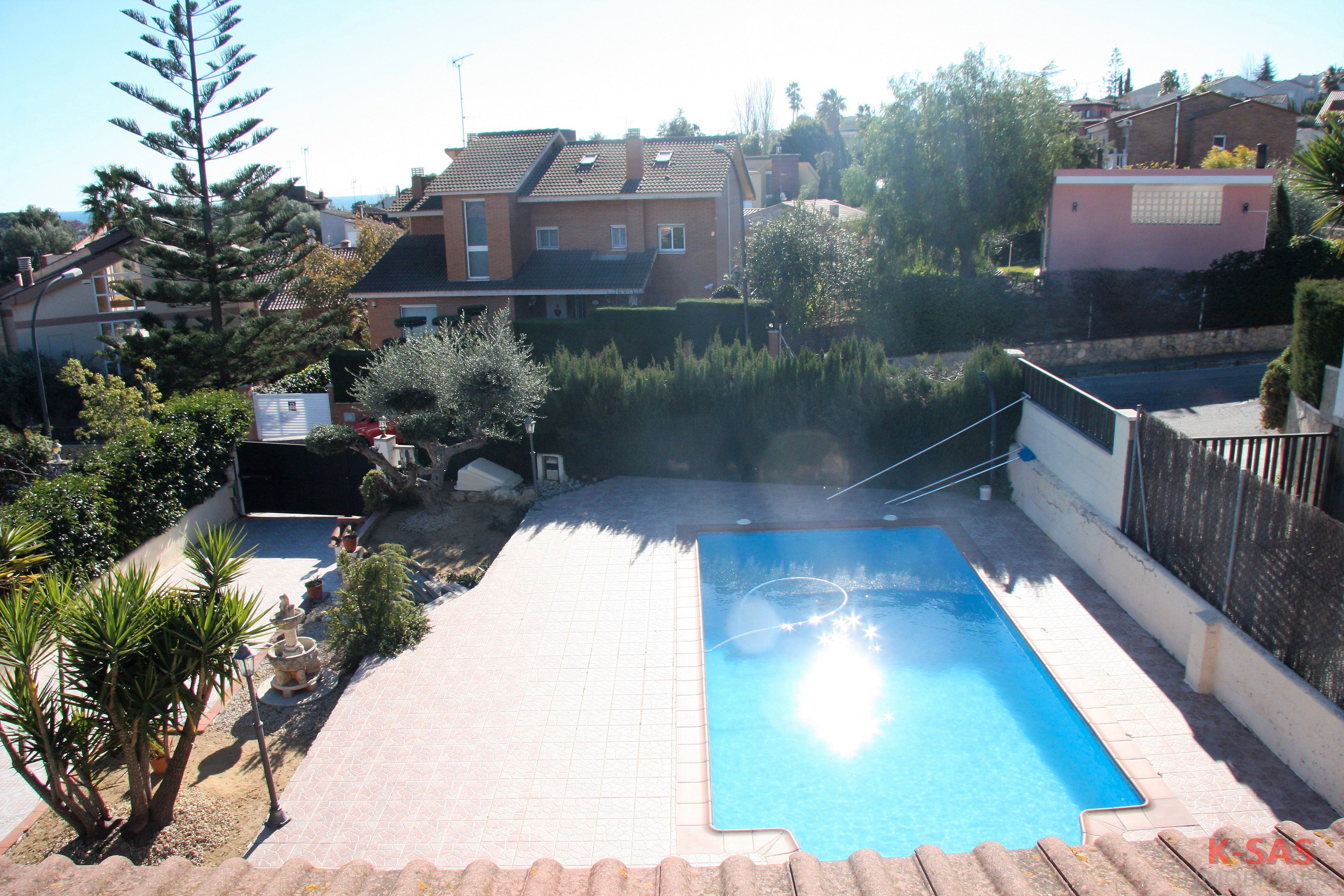 Swimming pool of House or chalet for sale in  Tarragona Capital  with Air Conditioner, Heating and Private garden