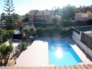 Casa amb balcó en venda a Urbanitzacions de Llevant
