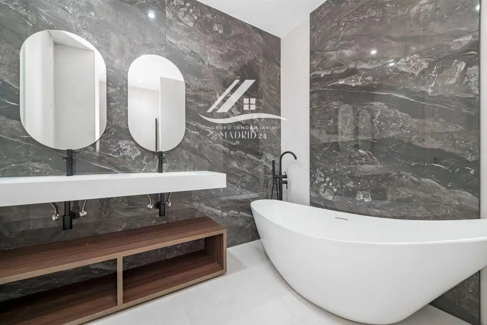 Piso con ascensor en venta en Príncipe de Vergara, imagen 3