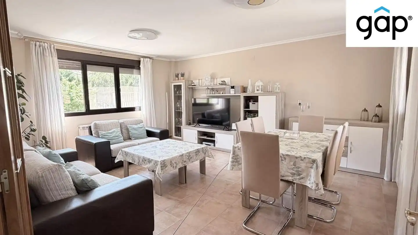 Dining room of Houses for sale in Arcas del Villar  with Heating, Private garden and Furnished