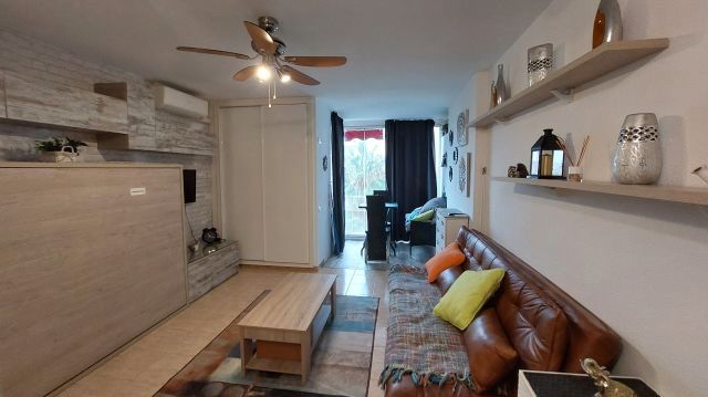 Living room of Flat to rent in Benalmádena  with Furnished