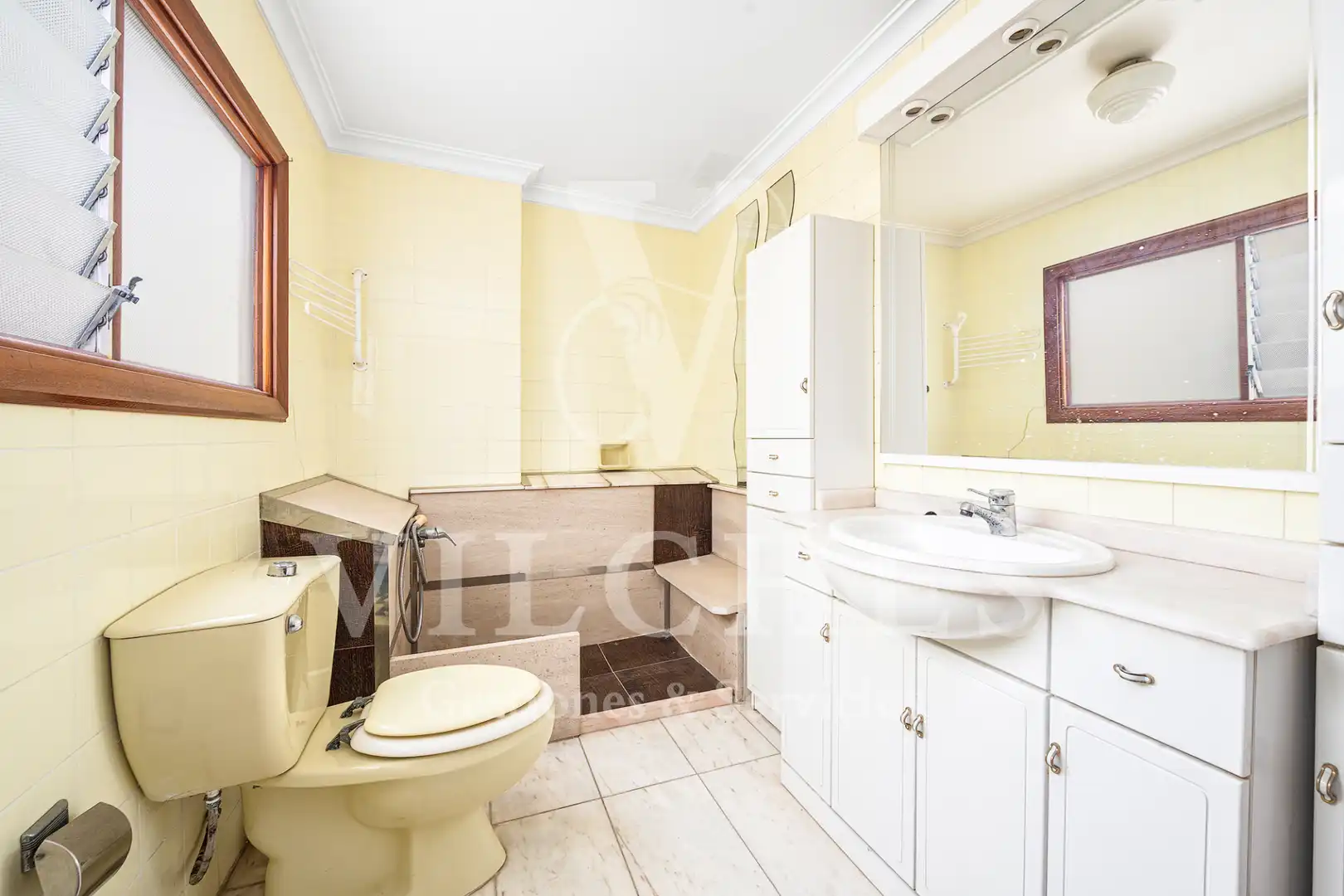 Bathroom of Flat for sale in Gáldar  with Terrace and Balcony
