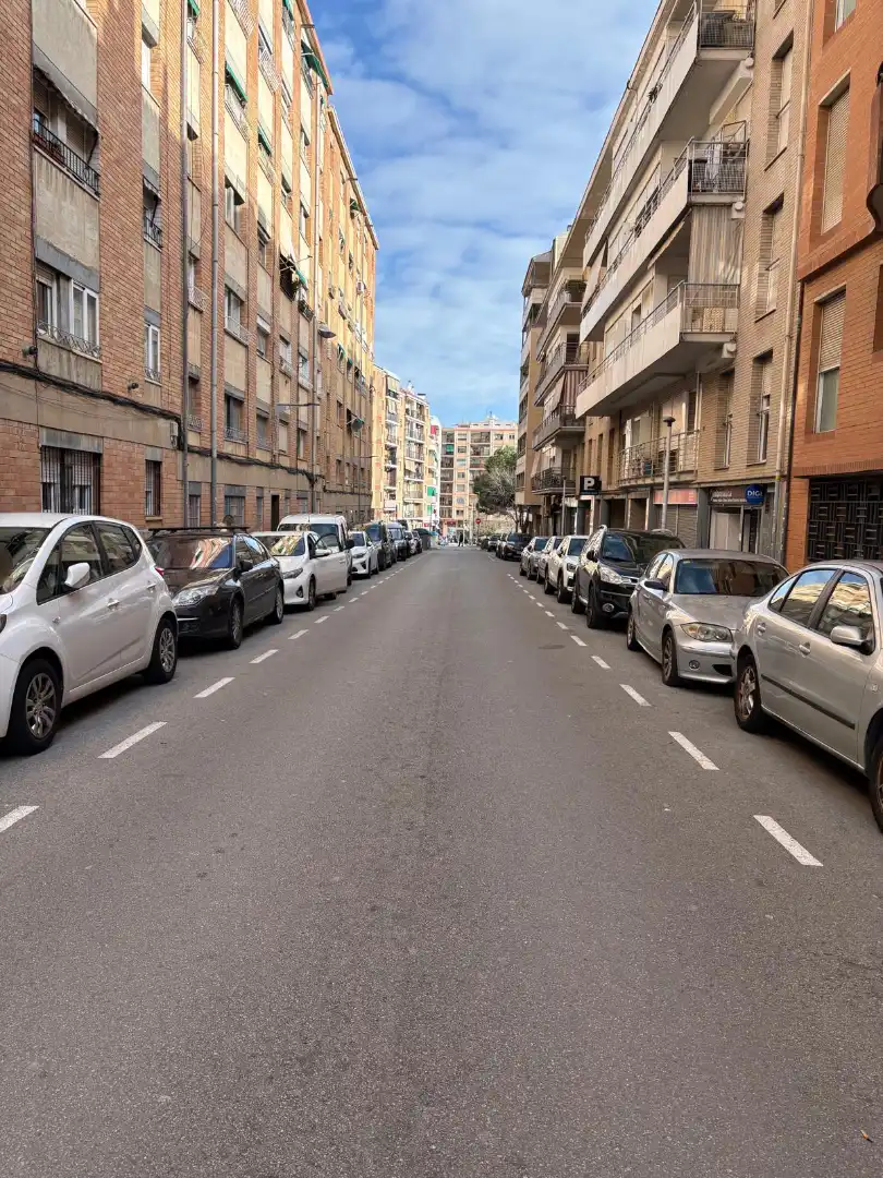 Flat with terrace for sale in Carrer de la Hispanitat 13, imagen 4