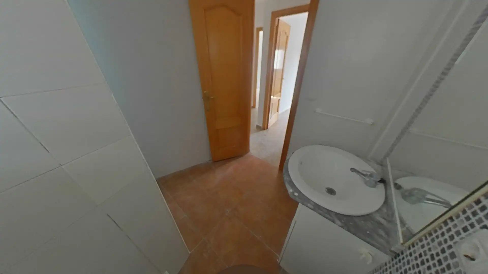 Baño de Piso en venta en Yátova con Balcón