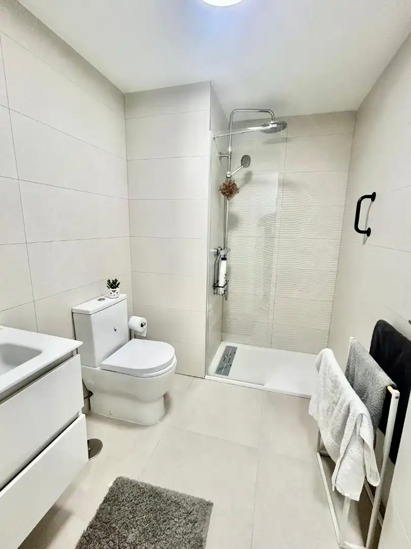 Baño de Piso en venta en Almería con Aire acondicionado, Calefacción y Parquet