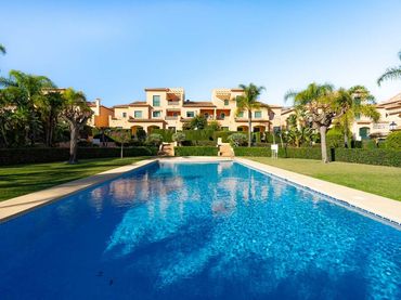 Apartment mit Pool zum Verkauf in Puerto
