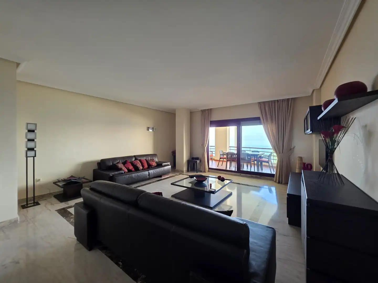 Sala d'estar de Pis en venda en Benalmádena amb Aire condicionat, Terrassa i Traster