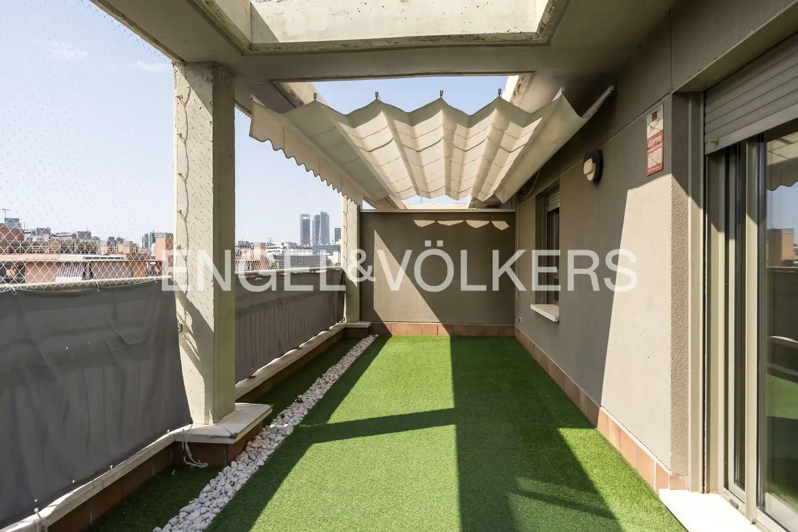 Terrasse von Dachboden zur Miete in Madrid mit Klimaanlage, Heizung und Parkett