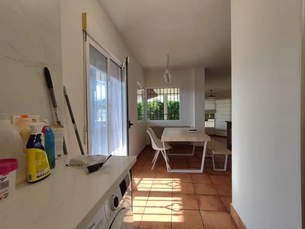 Menjador de Casa o xalet en venda en Villa de Otura amb Aire condicionat, Calefacció i Terrassa