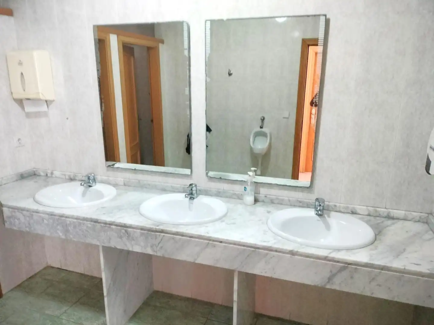 Bany de Oficina en venda en Alicante / Alacant