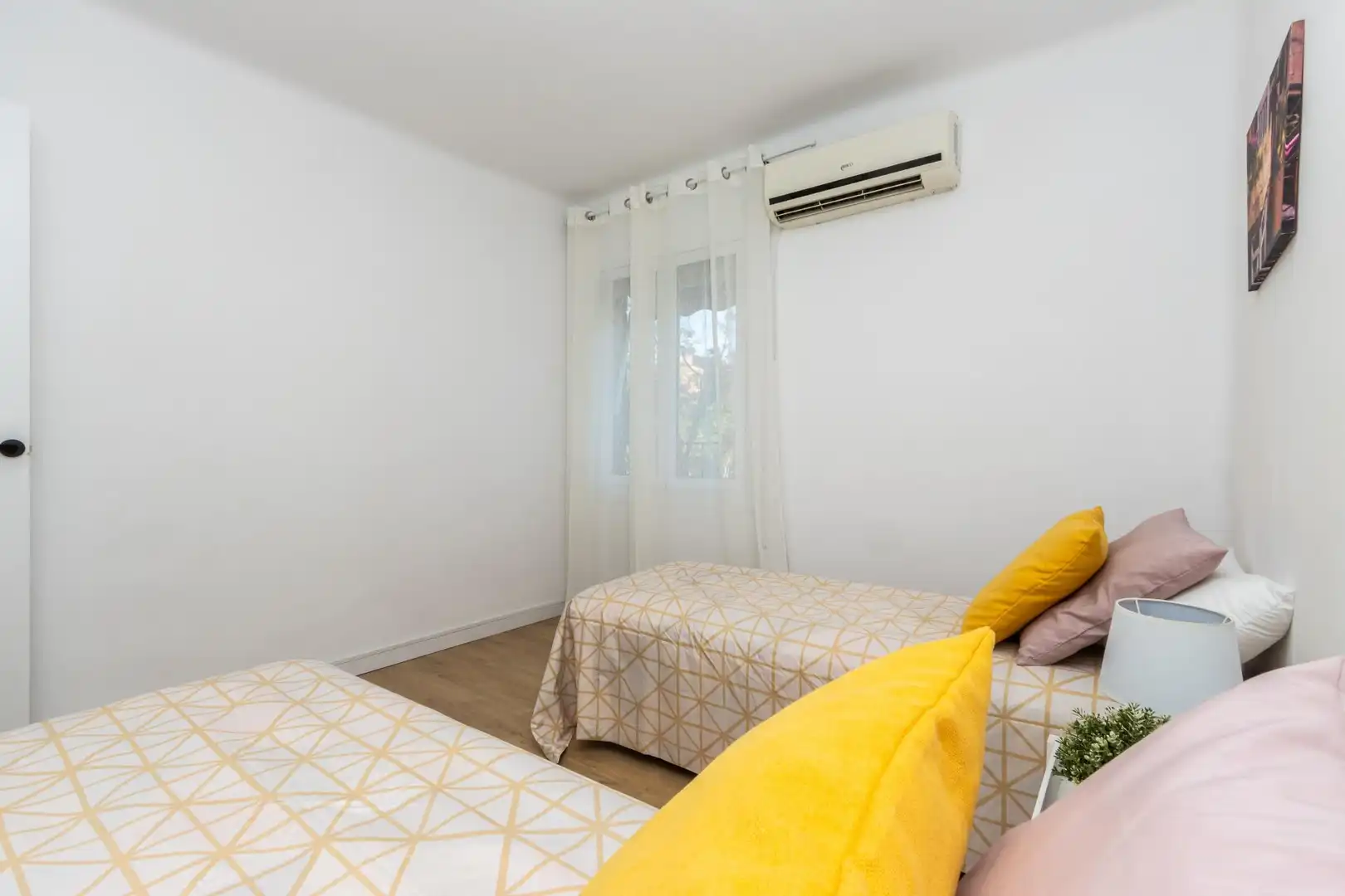 Habitación de Piso en venta en Sabadell con Aire acondicionado, Calefacción y Parquet