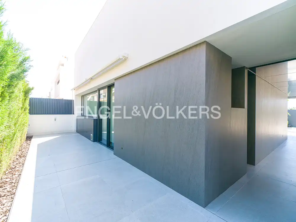Terrace of Houses for sale in Elche / Elx  with Air Conditioner, Heating and Private garden