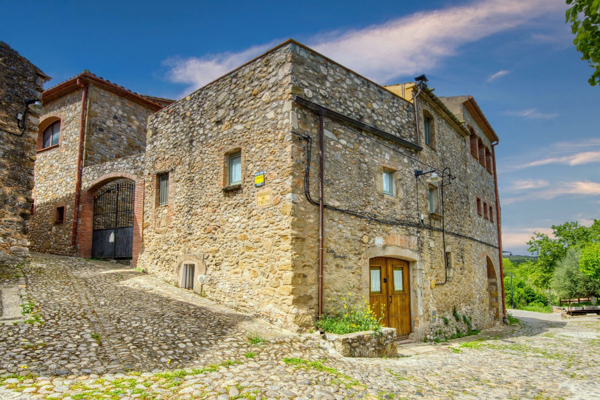 House or chalet for sale in De les Eres, 28, Saus, Camallera i Llampaies
