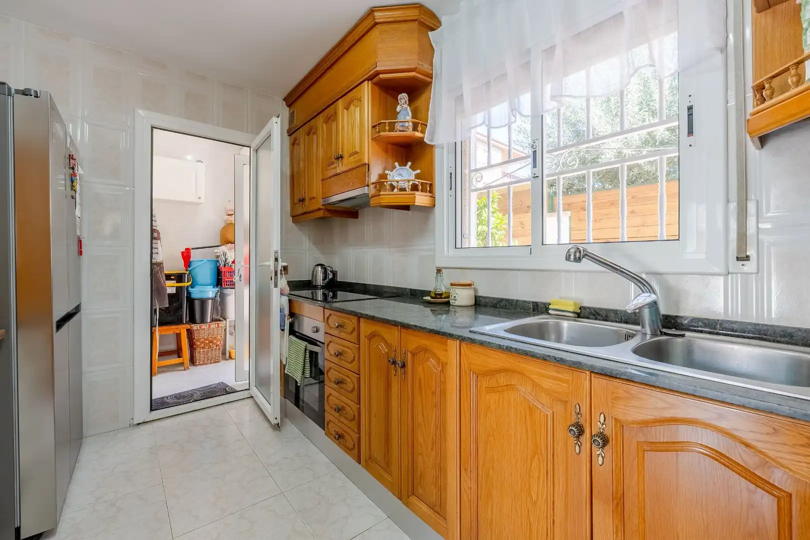 Cocina de Casa o chalet en venta en Cunit con Aire acondicionado, Calefacción y Jardín privado