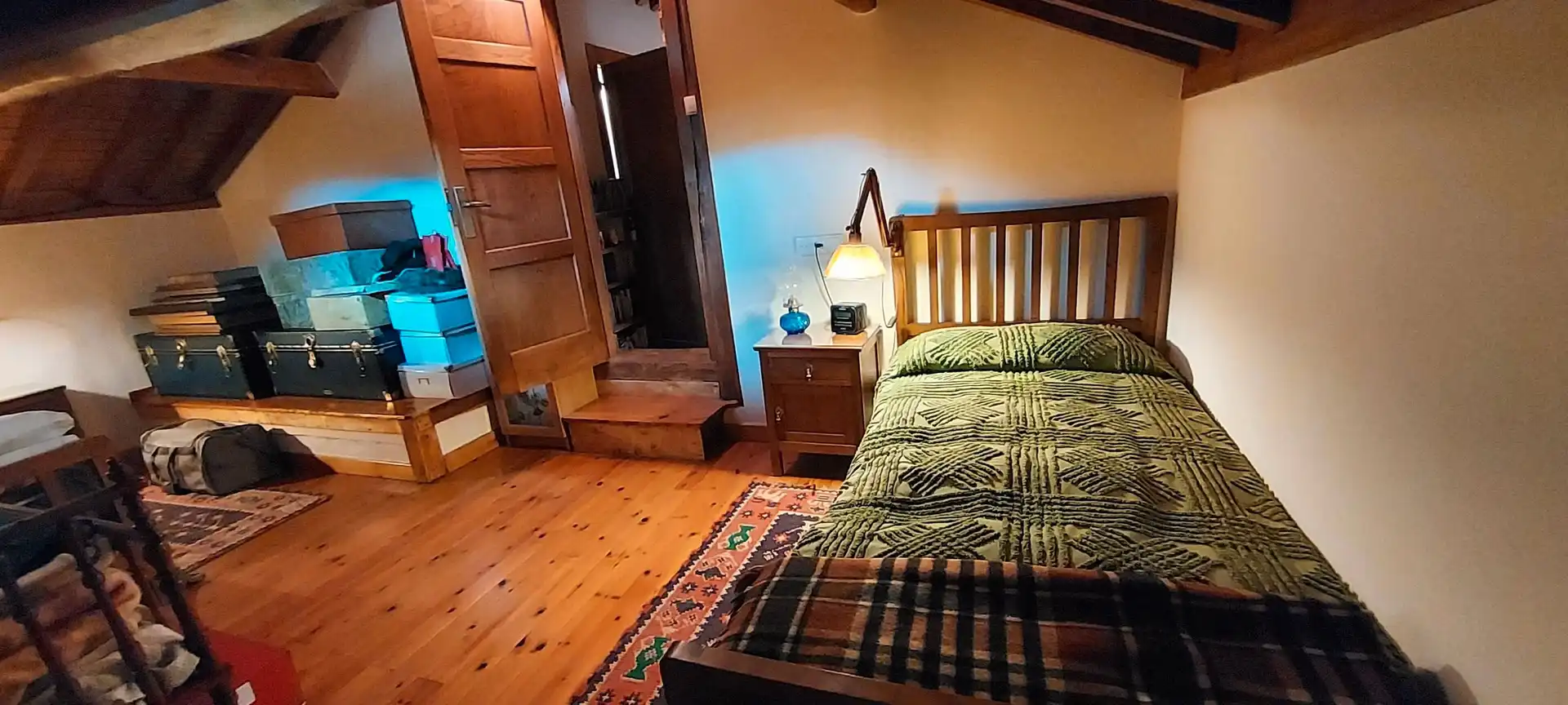 Dormitori de Finca rústica en venda en Salas amb Calefacció, Jardí privat i Parquet