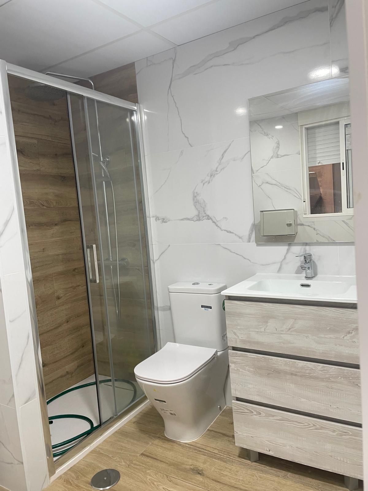 Bathroom of Study for sale in Alicante / Alacant