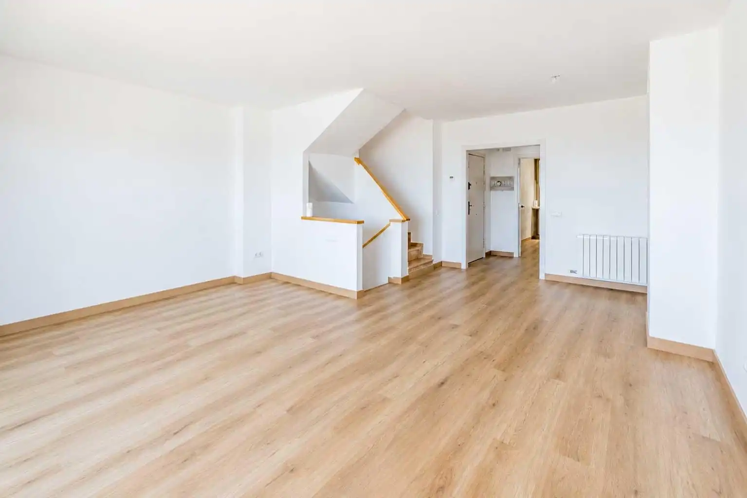 Living room of Flat for sale in Sitges  with Air Conditioner, Heating and Parquet flooring