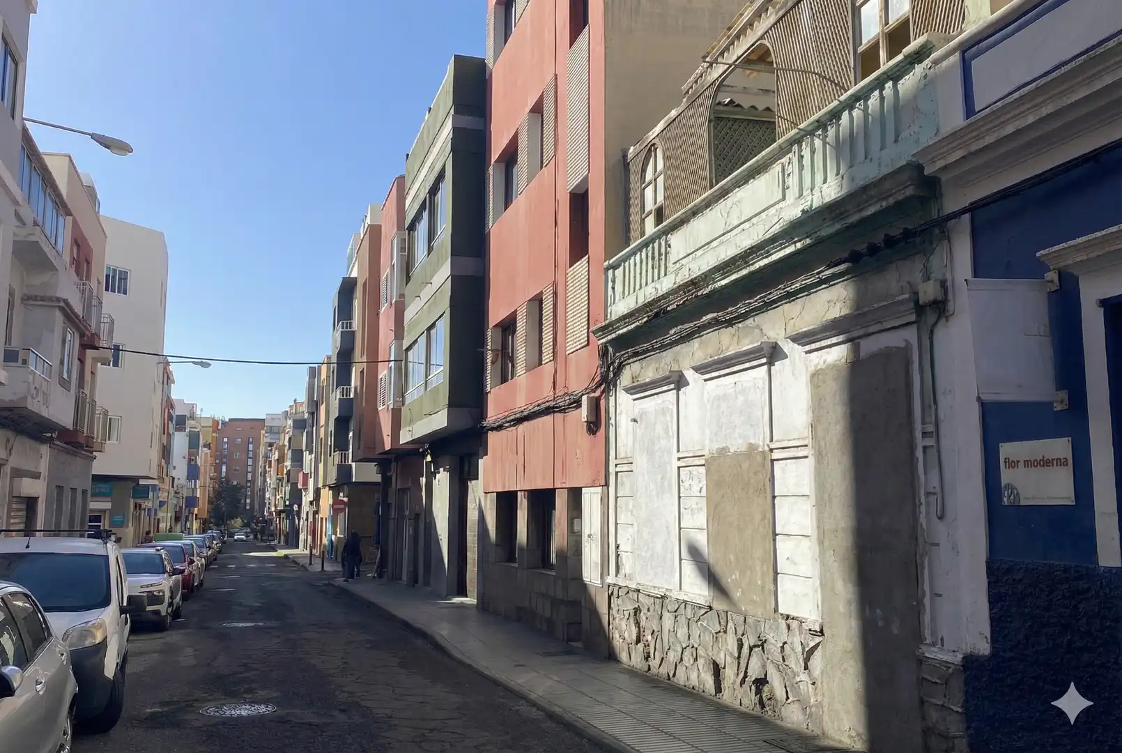 Vista exterior de Casa adosada en venda en Las Palmas de Gran Canaria amb Calefacció