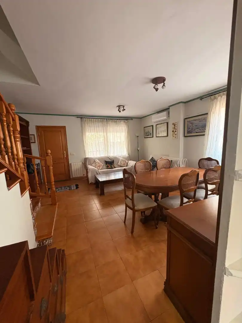 Comedor de Casa o chalet de alquiler en Sagunto / Sagunt con Aire acondicionado, Calefacción y Jardín privado