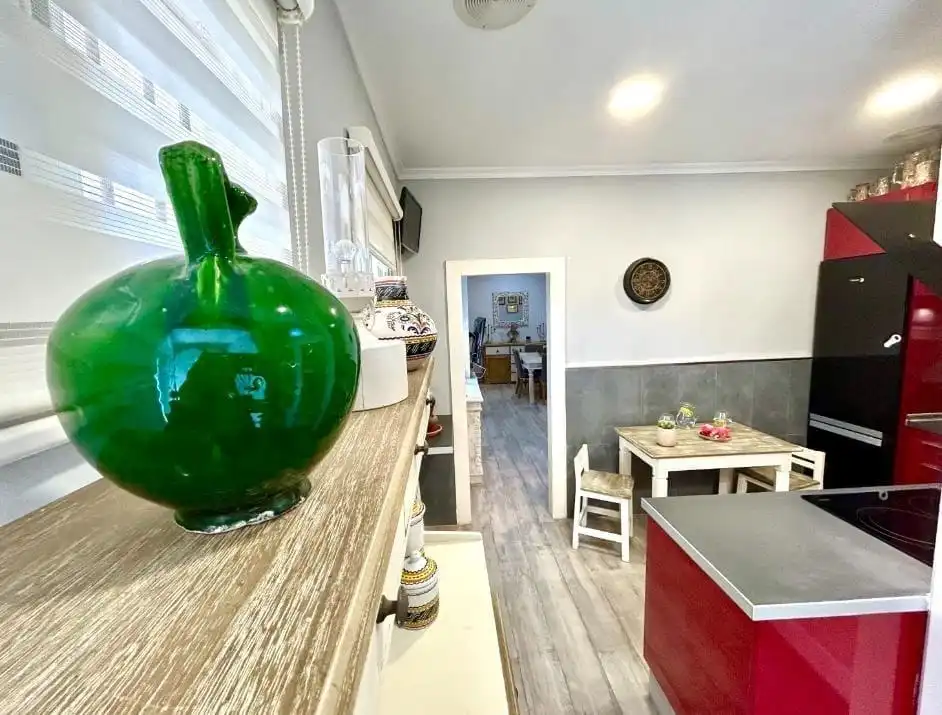 Cuina de Planta baixa en venda en El Puerto de Santa María amb Aire condicionat i Piscina