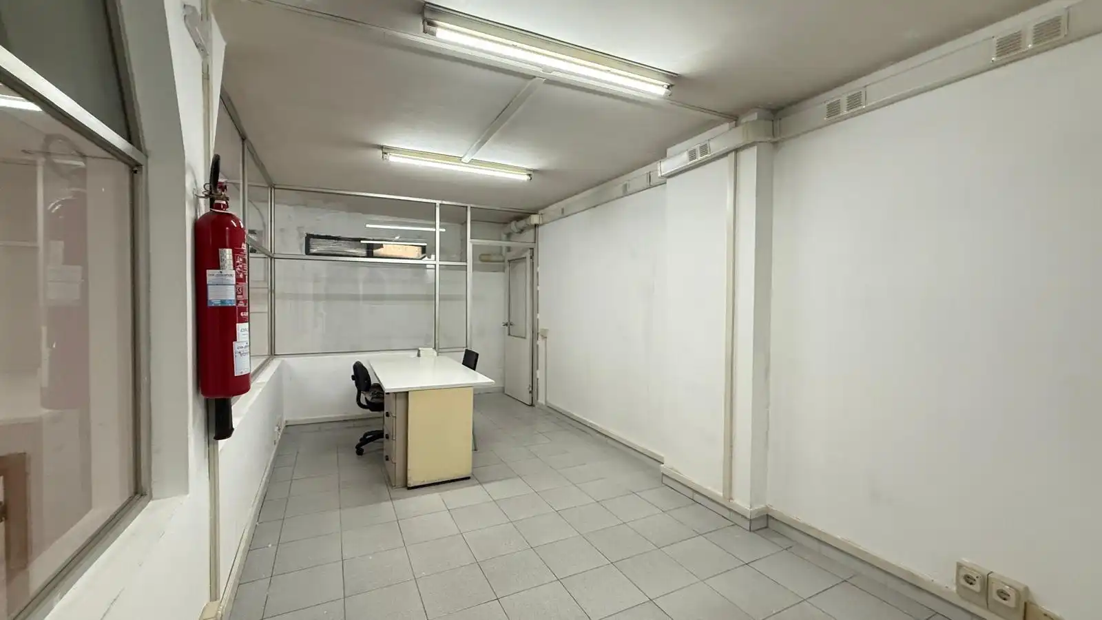 Local comercial en venda a Centre, imagen 8