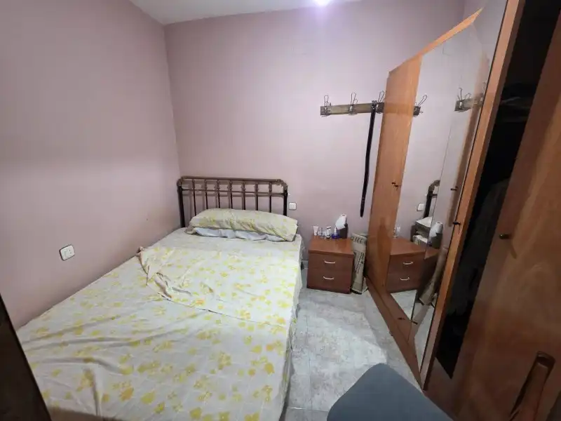 Dormitori de Casa o xalet en venda en La Granja  amb Jardí privat i Moblat