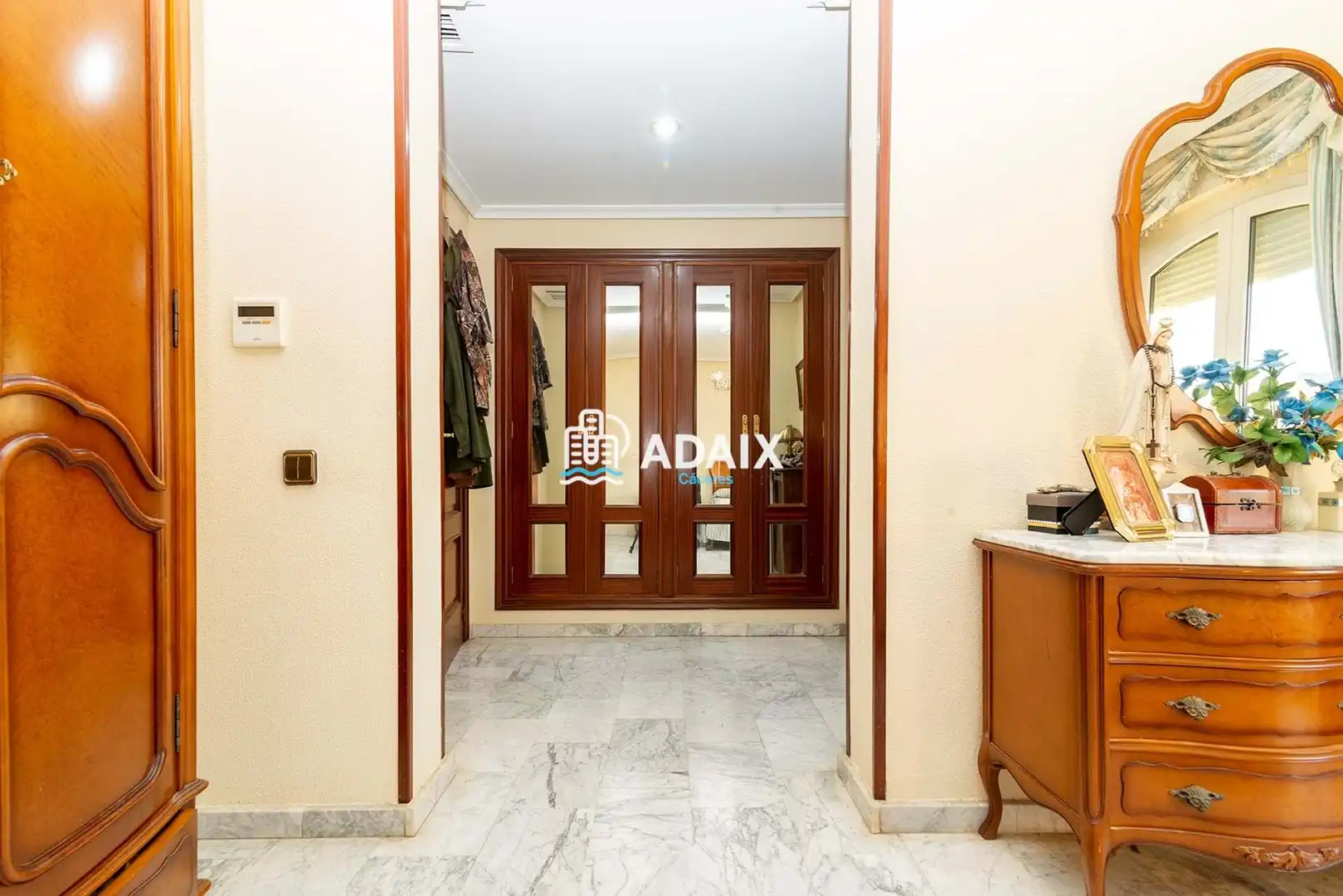 Chalet con terraza en venta en C/ ESCORPIO, imagen 24