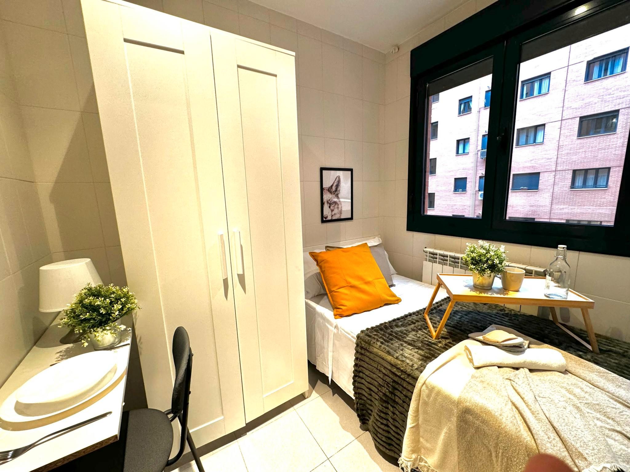 Bedroom of Flat to share in  Madrid Capital  with Heating, Private garden and Washing machine
