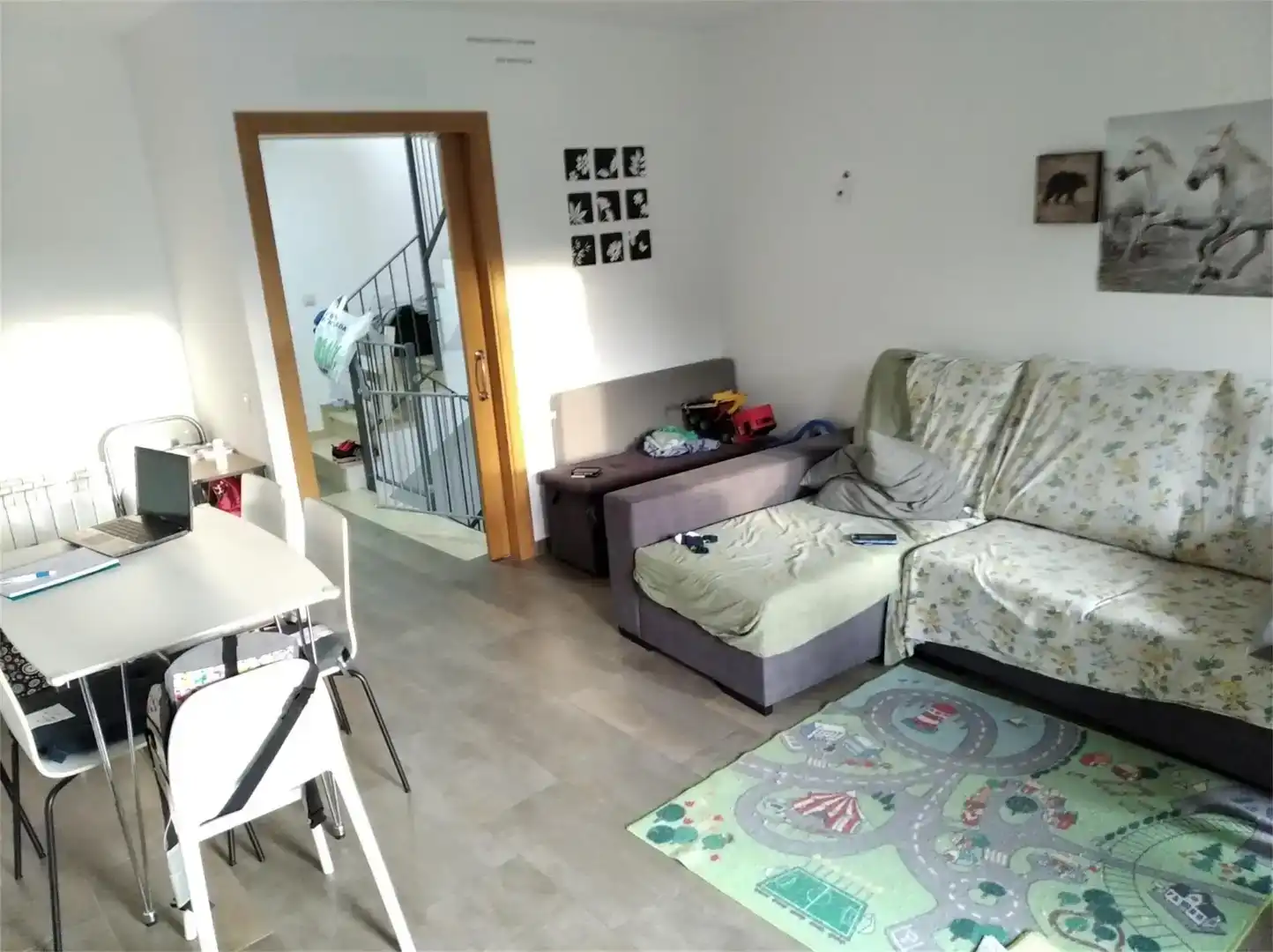 Sala d'estar de Casa adosada en venda en Rabós amb Balcó